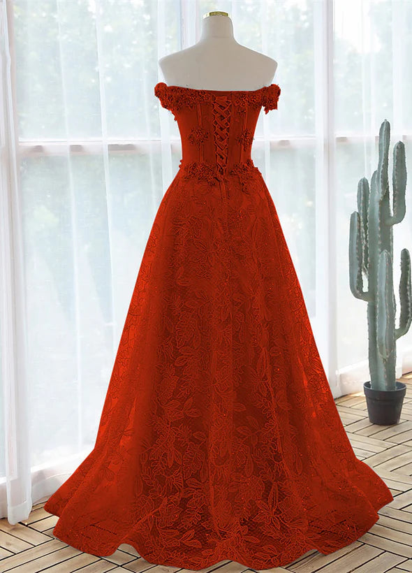 Robe de bal trapèze rouge en dentelle à épaules dénudées et décolleté en cœur